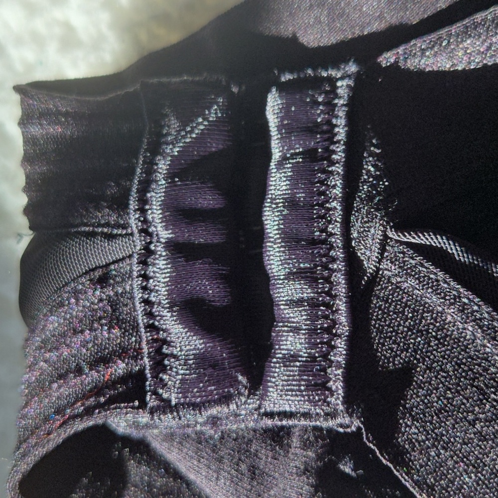 Maidenform Shapewear 40D, Black, EUC. Fab Support,  Tummy control. - Picture 5 of 9